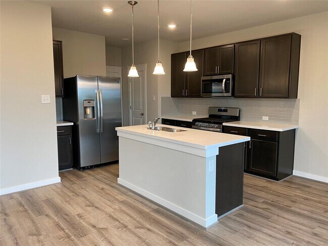 Building Photo - 17402 Bay Skipper Dr