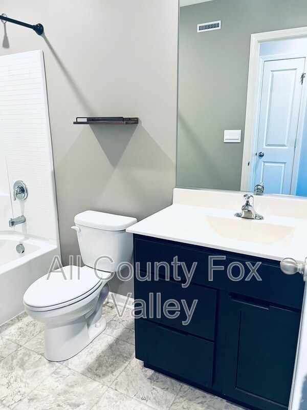 Building Photo - 844 Briar Gln Ct