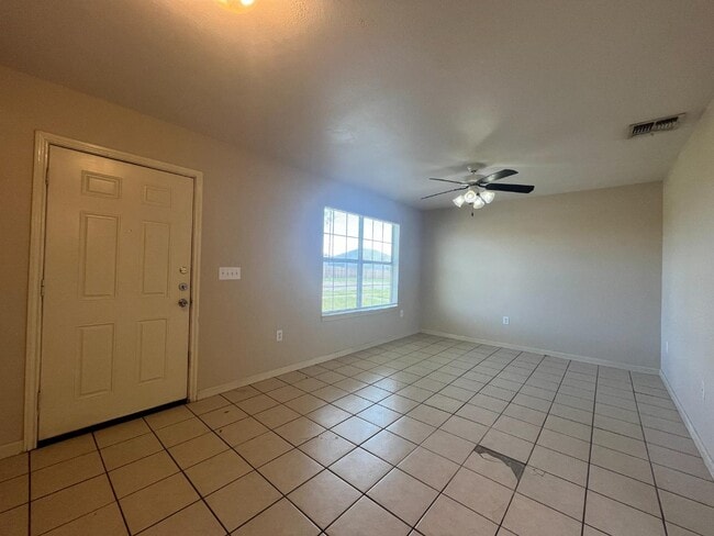 Building Photo - 10503 Hunters Pond