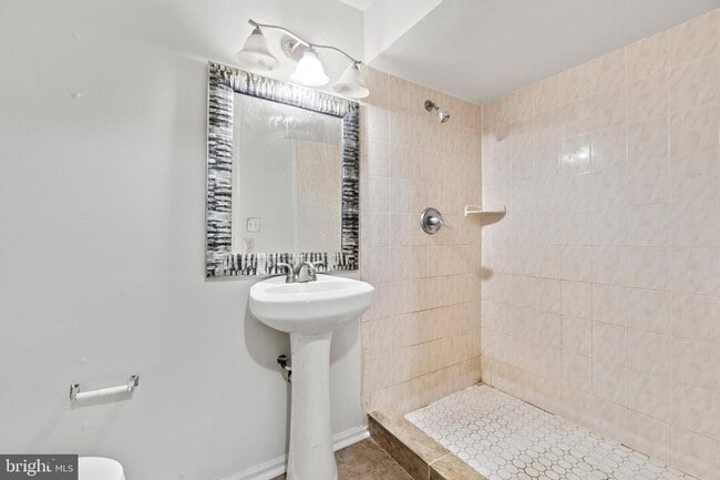 Building Photo - 3618 Wharf Ln