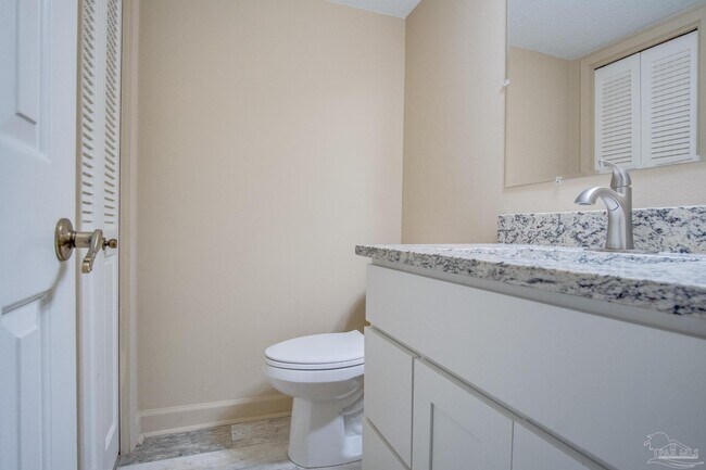 Building Photo - 18 Hillbrook Way