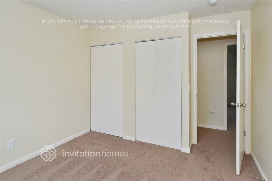 Building Photo - 1530 S Salida Way
