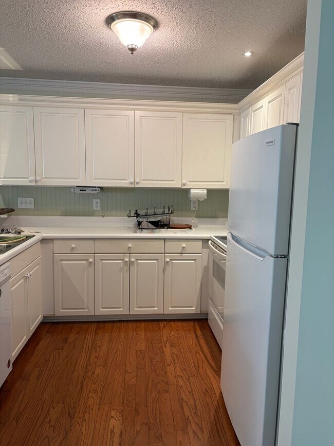 Building Photo - Prime Simpsonville Location!!