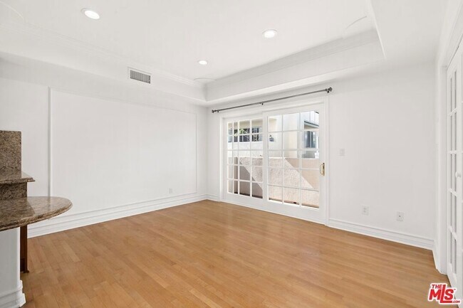 Building Photo - 11723 Mayfield Ave