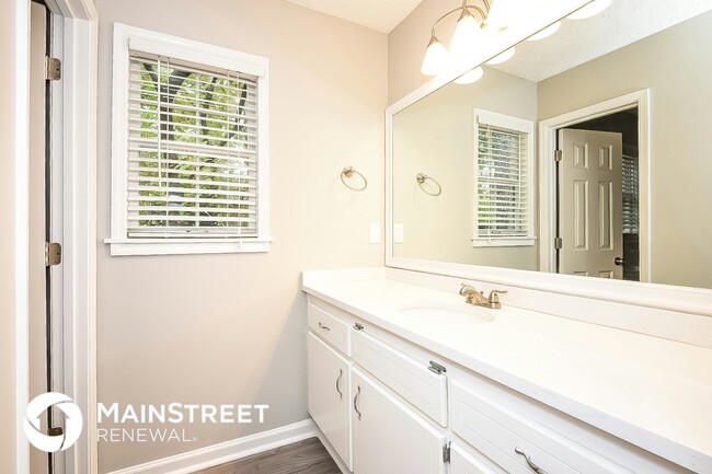 Building Photo - 220 Carmichael Rd