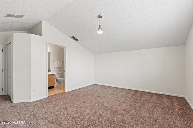 Building Photo - 12082 Brandon Lake Dr
