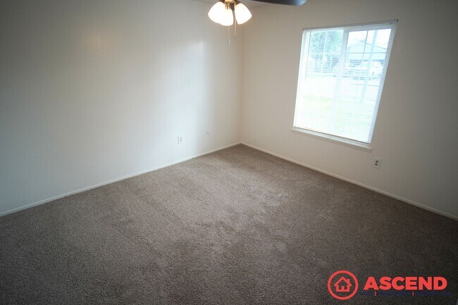 Building Photo - 4200 Tretorn Ave