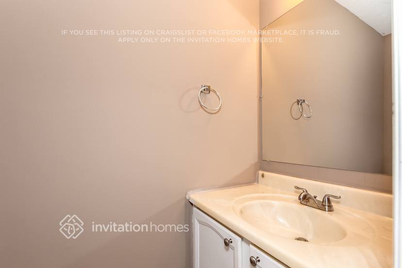 Building Photo - 4904 Shallow Creek Trail NE