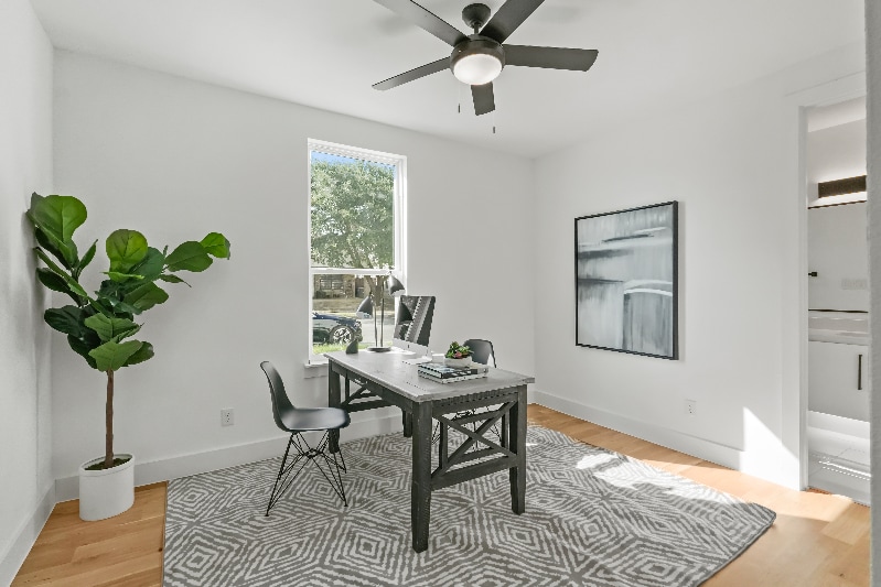 Building Photo - 1404 Hamburg St