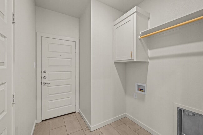 Building Photo - Brand New Townhomes in Frenship!
