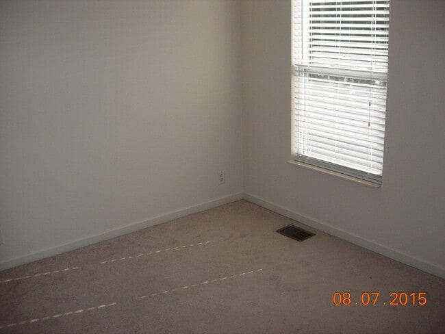 Building Photo - Bellevue Home