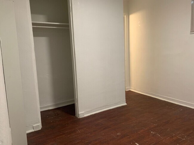 Building Photo - 333 Dallas St NE