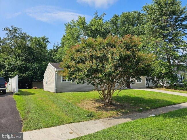 Building Photo - 58 Edgewood Rd
