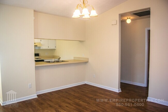 Building Photo - Quiet Townhome With Large Yard