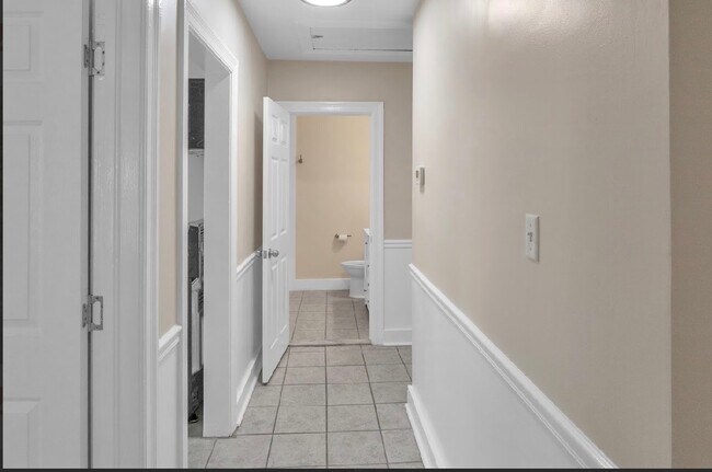 Building Photo - 1544 Orange Grove Rd