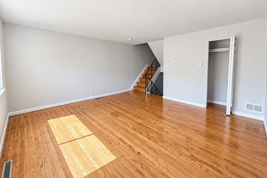 Building Photo - 727 W Emaus Ave