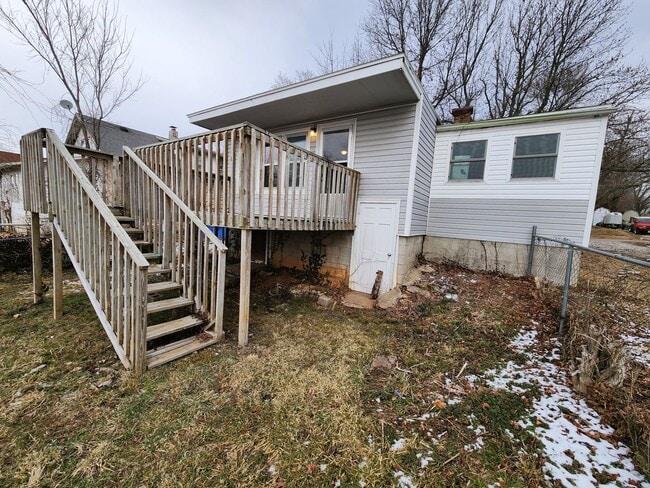 Building Photo - Spacious 3-Bedroom, 1-Bathroom Home AVAILABLE NOW!!