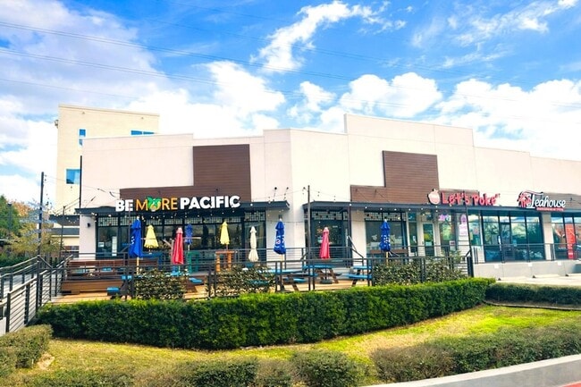 Building Photo - 516 Heights Blvd