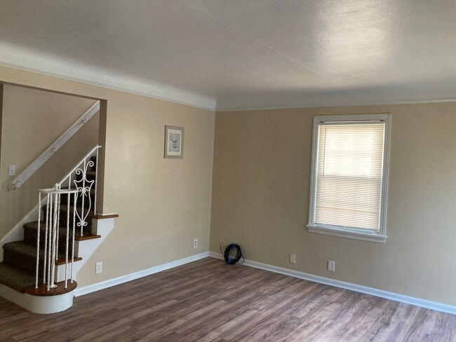 Building Photo - 4 Bedroom South Euclid House for Rent