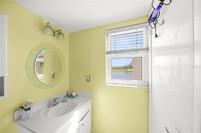 Building Photo - 7193 W Country Club Dr N
