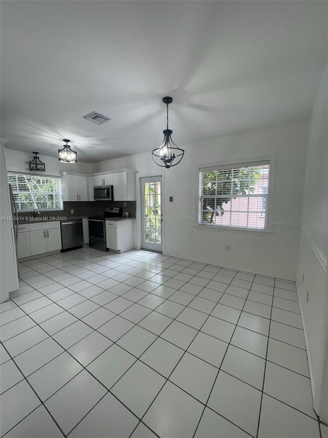 Building Photo - 845 Lorca St