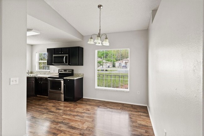 Building Photo - 795 Squirrel Ct