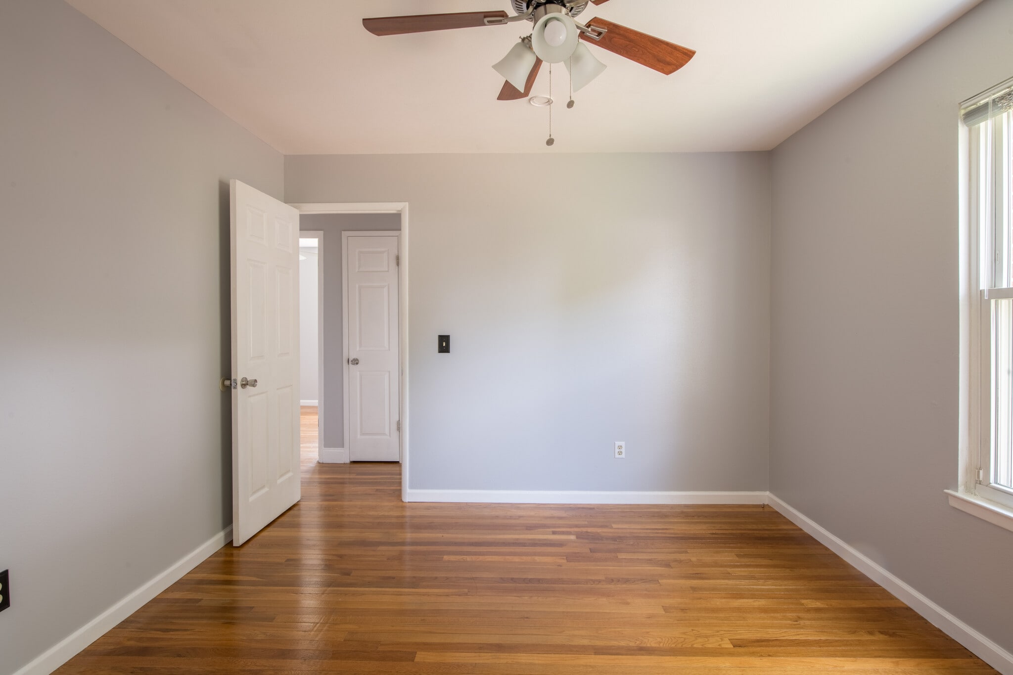 Building Photo - 1449 Coachway Ln