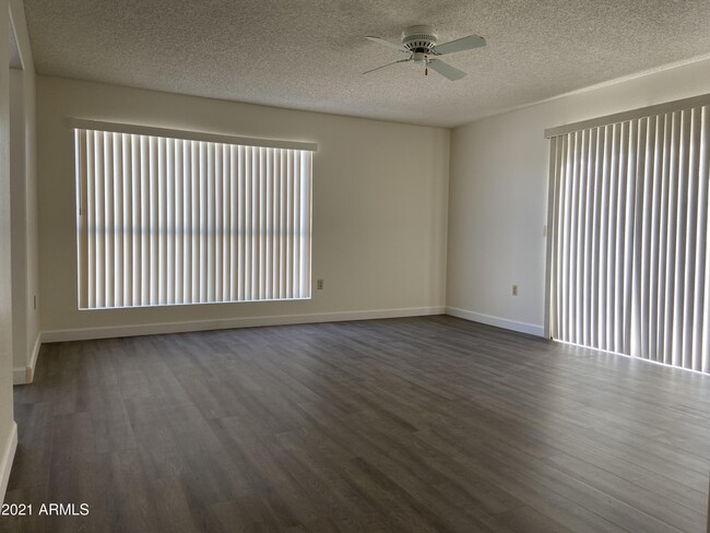 Building Photo - 3325 W Barcelona Dr