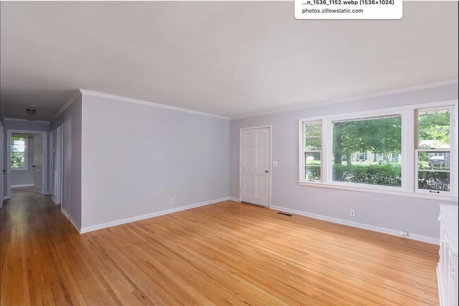 Building Photo - 260 Binkley Dr