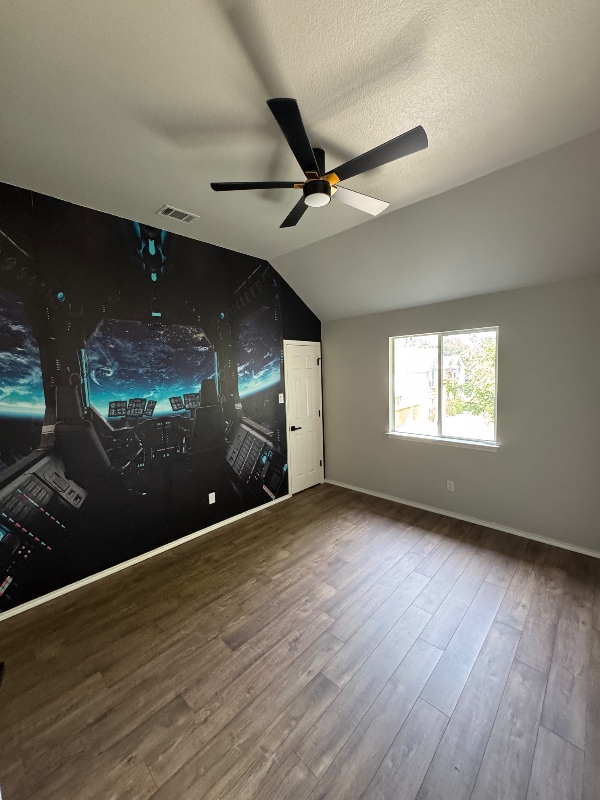 Building Photo - 4101 Watersedge Dr