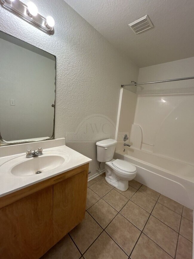 Building Photo - 306 Jeff Gordon Dr