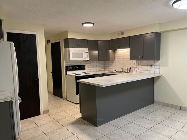 Building Photo - Issa Estates llc