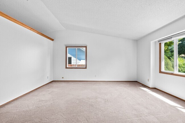 Building Photo - Spacious 4 Bedroom Home in Longmont