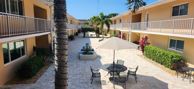 Building Photo - 548 Broad Ave S