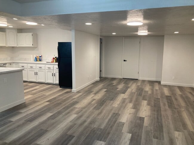 Building Photo - 1026 N 1100 W