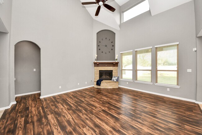 Building Photo - 3544 Woods Estates Dr