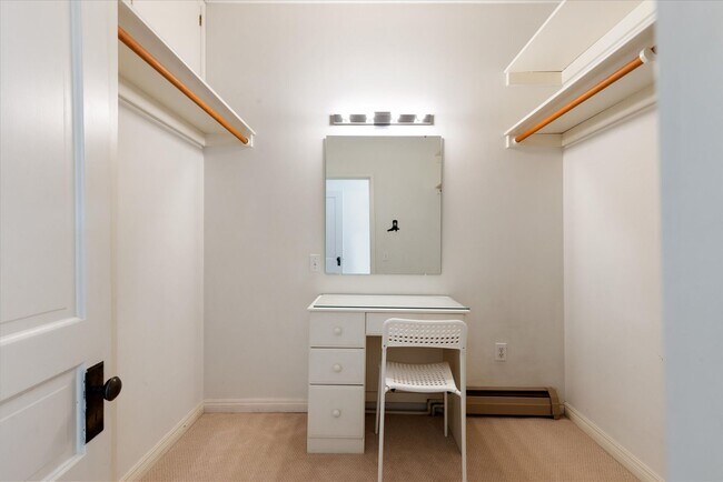 Building Photo - Open Concept Historic Home in Downtown Boz...