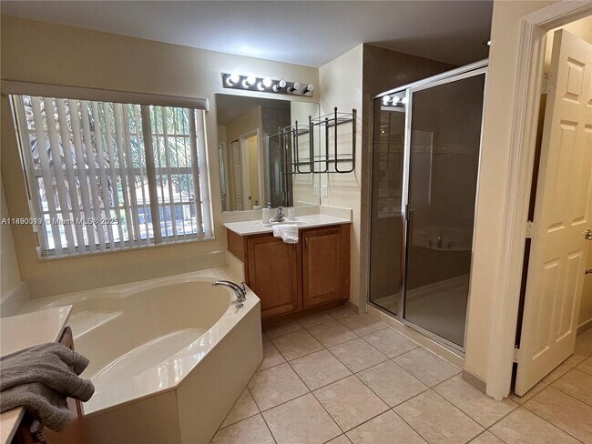 Building Photo - 7828 Parsons Pine Dr