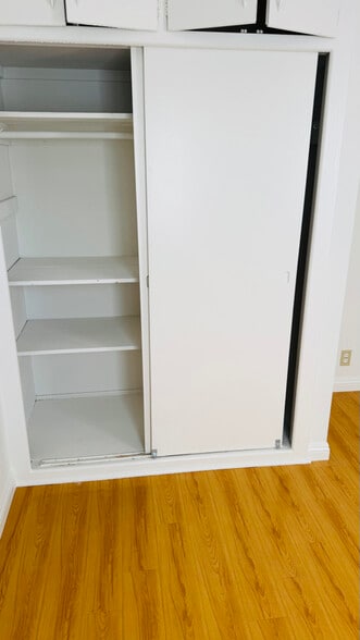 Building Photo - 515 N Nicholson Ave