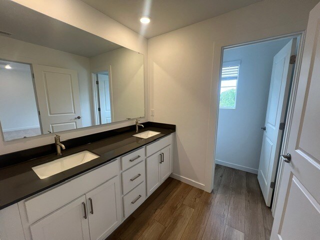 Building Photo - Brand New 3 BR / 2.5 BA Luxury Townhome in Eagle – Skyview Community