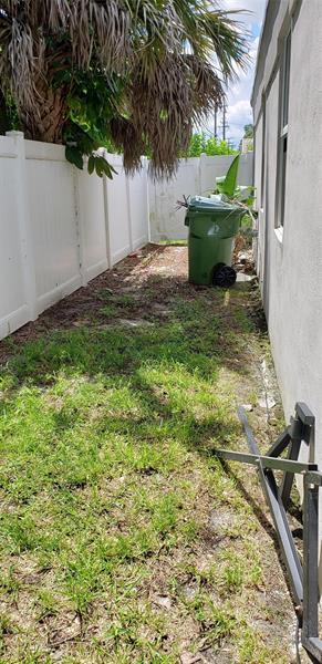 Building Photo - 413 SW 16th St