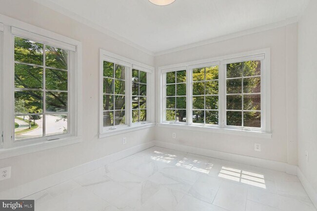 Building Photo - 3712 Fordham Rd NW