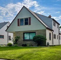 Building Photo - 3261 N 90th St
