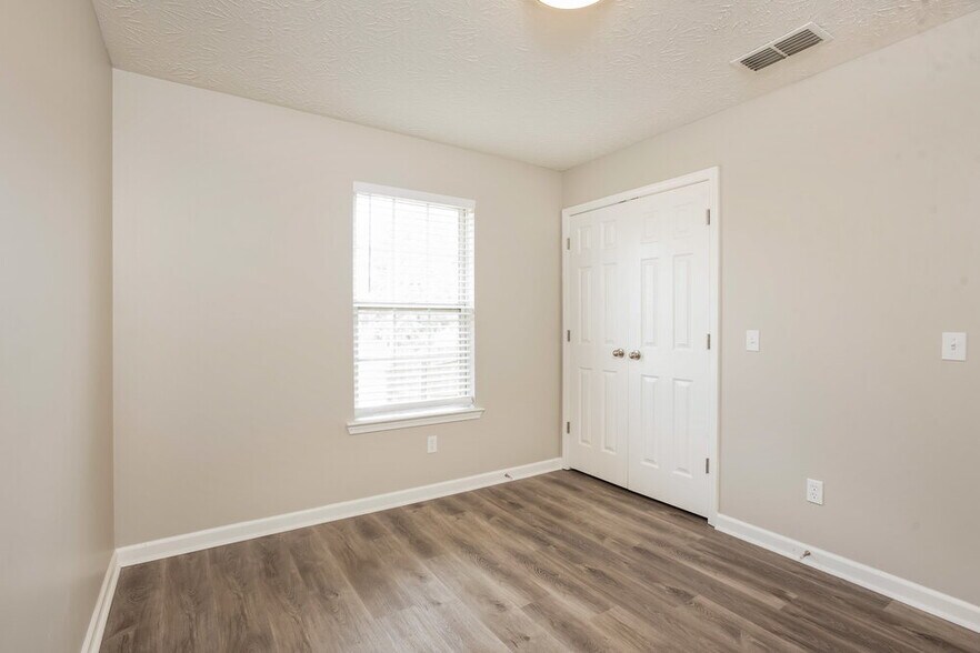 Building Photo - 517 Hackney Dr