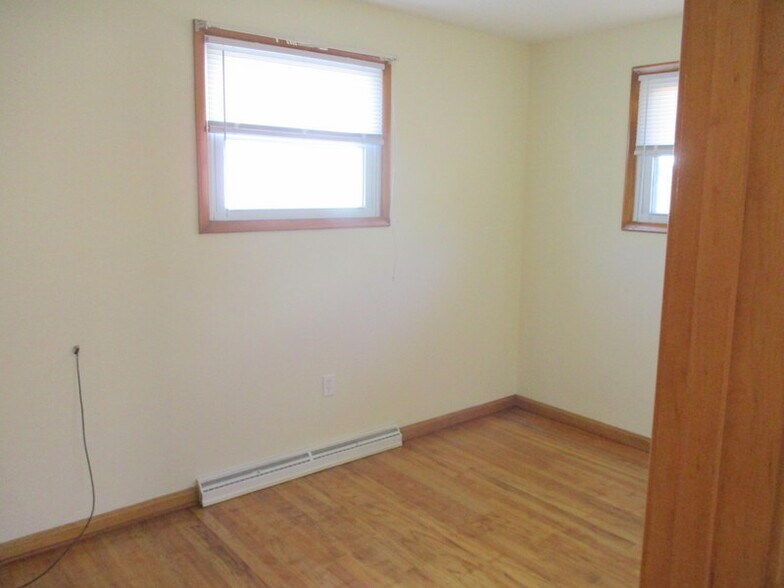 Building Photo - 538 State St