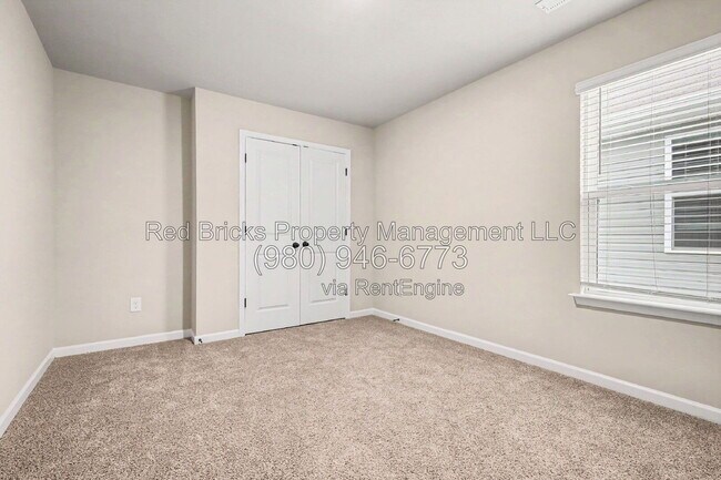 Building Photo - 2132 Clapham Ct