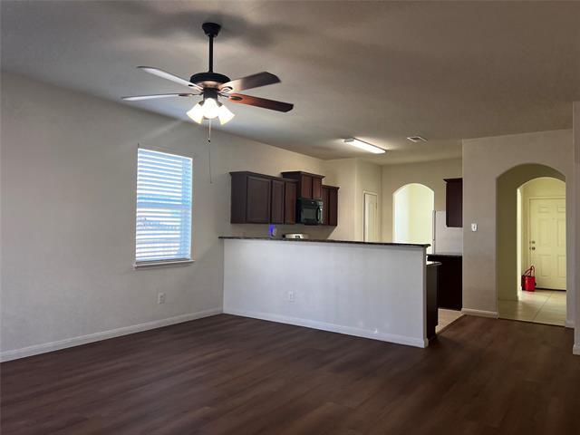 Building Photo - 208 Cottonwood Dr