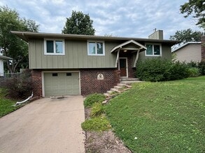 Building Photo - 3423 Woods Dr