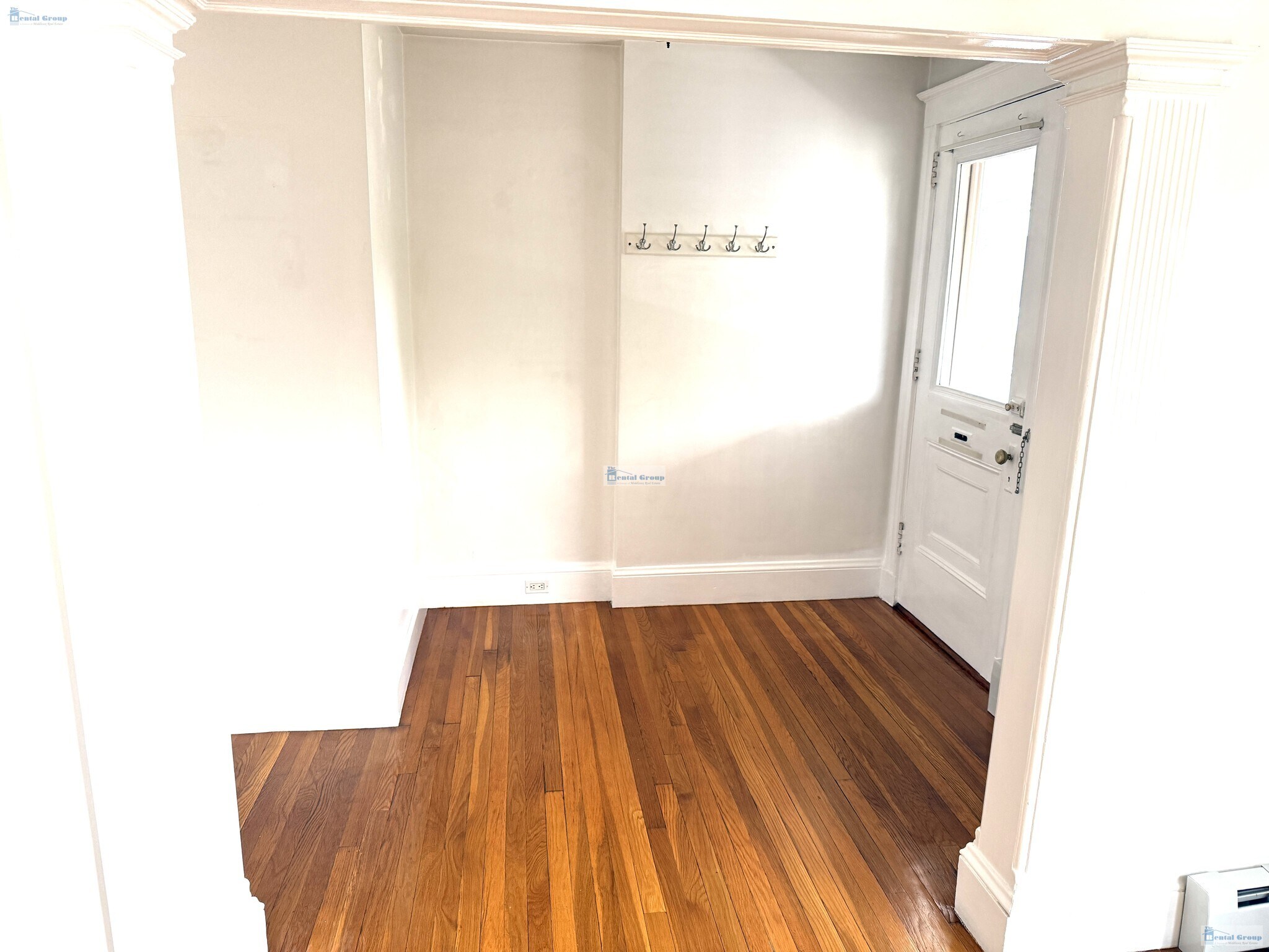Building Photo - 49 Varnum St