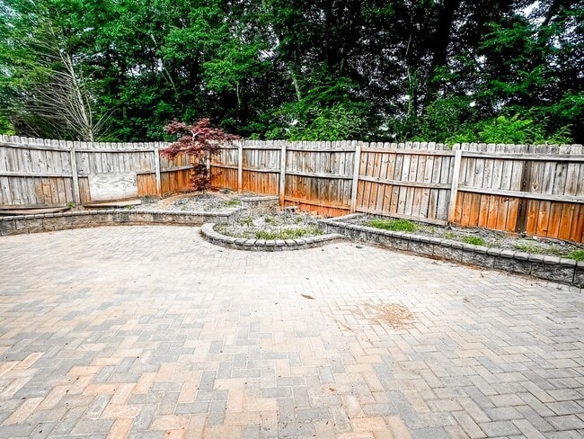 Building Photo - 19 Pearl Chambers Dr